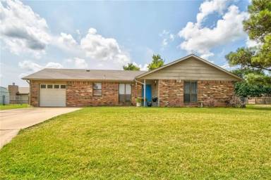 Main picture of 2416 Ellis Dr