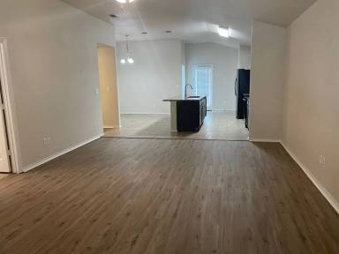 Main picture of 10113 Viola Ave