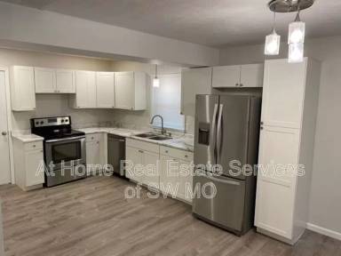 Main picture of 4529 W La Siesta St