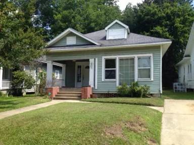 Main picture of 814 Linden St