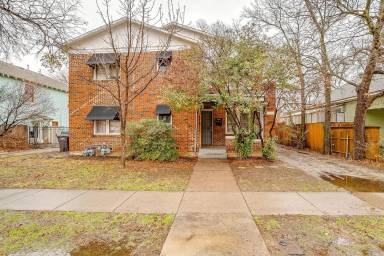 Main picture of 1411 6th Ave