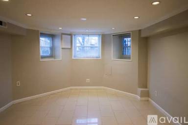 Main picture of 1207 6th St NE