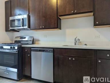 Main picture of 3034-48 W Wellington Ave & 3000-08 N Whipple St