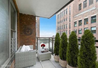 Main picture of 85 East End