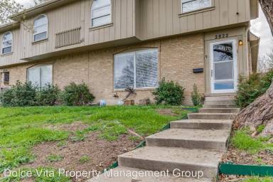 Main picture of 2822 Golfing Green Dr