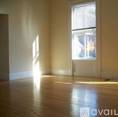 Main picture of 234 Bowen St