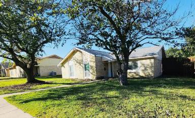 Main picture of 2111 Sheraton Dr