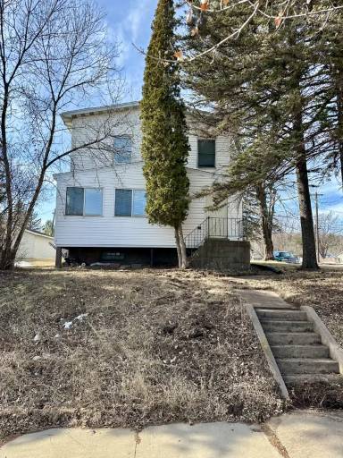 Main picture of 603 S 71st Ave W