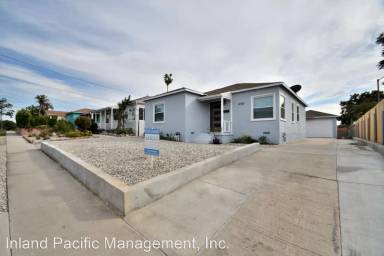 Main picture of 4704 W 168th St