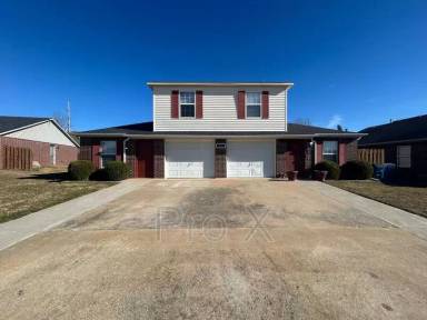 Main picture of 3302 SW Landau Ct