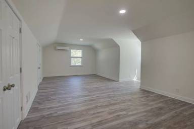 Main picture of 3900 Rhodes Ave