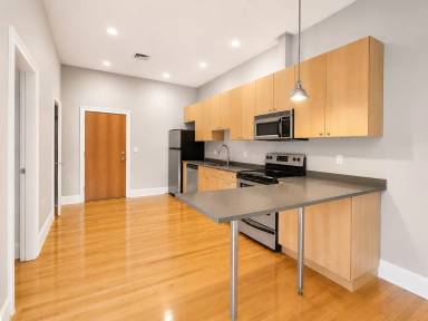 Main picture of 188 Cabot St