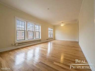 Main picture of 620-28 W Barry Ave