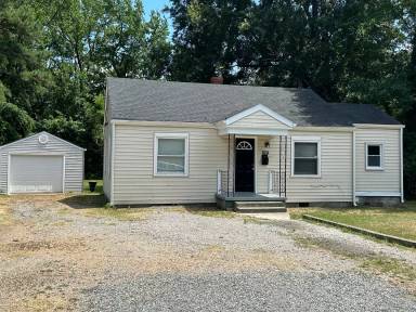 Main picture of 3609 Conway St