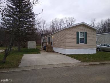 Main picture of Groveland Manor