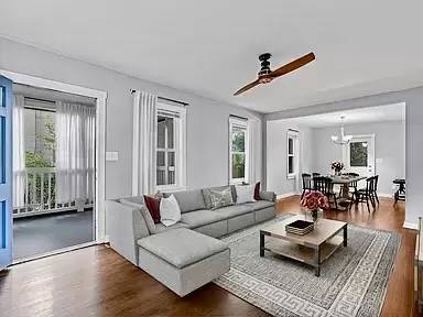 Main picture of 431 Deckner Ave SW