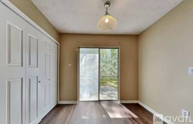Main picture of 3303 Hidden Valley Cir SW