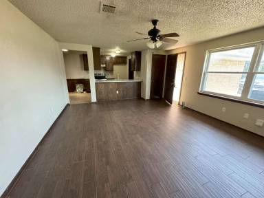 Main picture of 7707 NW 113th Pl