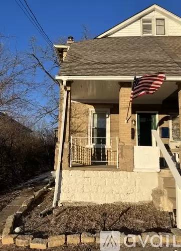 Main picture of 223 S 2nd St