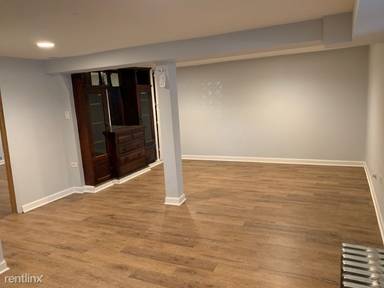 Main picture of 3040 N Haussen Ct