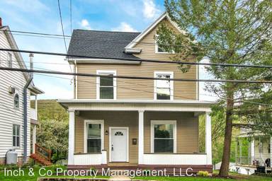 Main picture of 250 E Market St