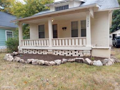 Main picture of 1306 S Greenwood Ave