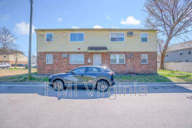 Main picture of 2421 Courtney Ave
