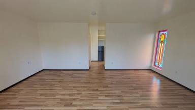 Main picture of 1704 Bay St