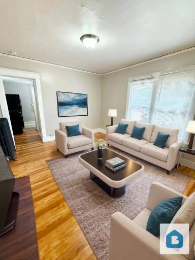 Main picture of 611 N Cascade Ave