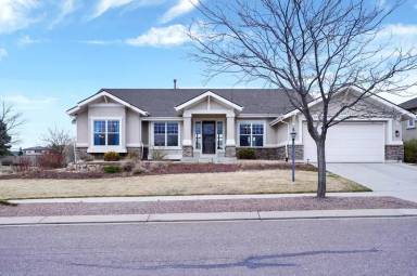 Main picture of 10071 Clovercrest Dr