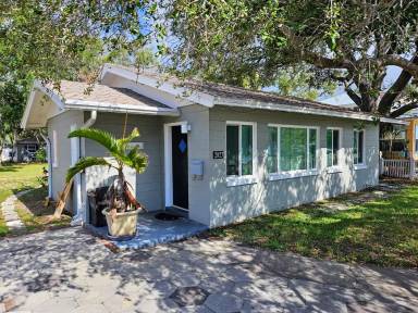 Main picture of 2027 Beach Dr SE