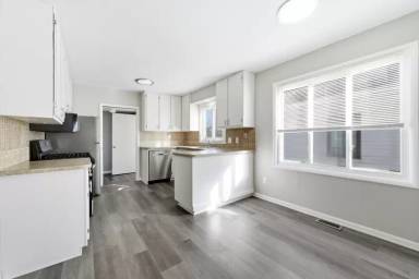 Main picture of 24236 Shakespeare Ave
