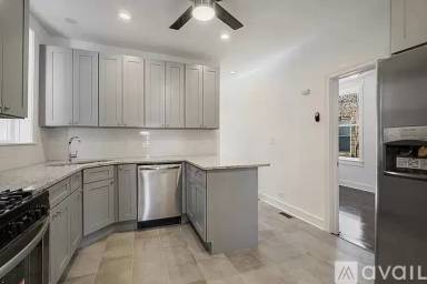 Main picture of 5254 W Congress Pkwy