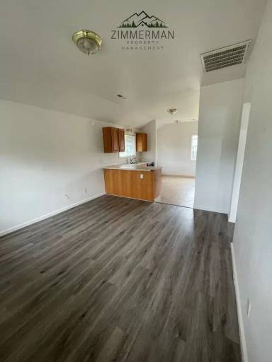 Main picture of 255 57th St
