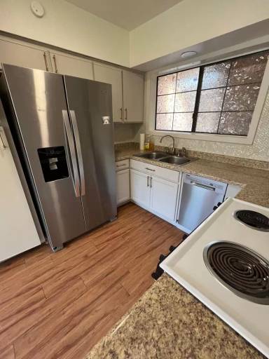 Main picture of 1700 W Wood Bridge Ct