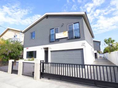 Main picture of 1256 N Hobart Blvd
