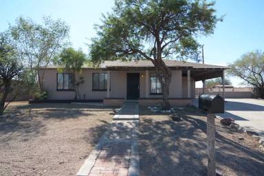 Main picture of 5610 E 36th St