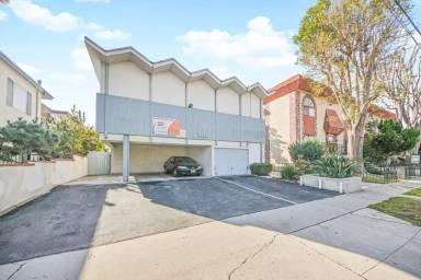 Main picture of 4037 McLaughlin Ave