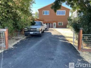 Main picture of 1262 Taylor Rd