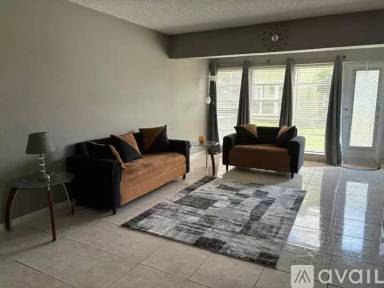 Main picture of 1120 Boxwood Dr