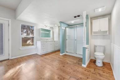 Main picture of 3321 Addison Ave E