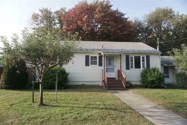 Main picture of 96 Birch Ct