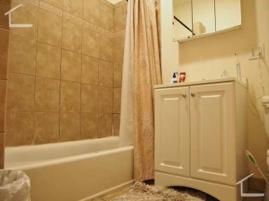 Main picture of 9 Cortes St