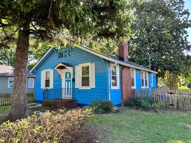 Main picture of 3154 Stockton St