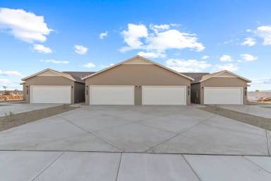 Main picture of 4023 Apache Pine Pl