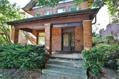 Main picture of 49 E Oakland Ave