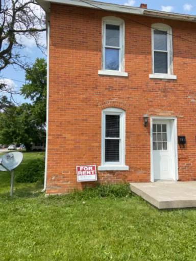 Main picture of 703 E Water St