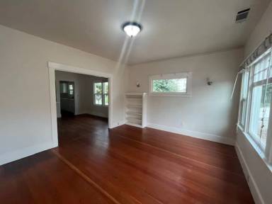 Main picture of 1865 McCollum St