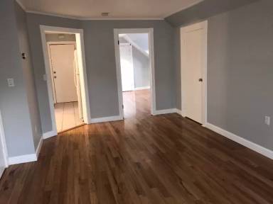 Main picture of 750 Irving Pl