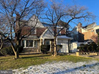 Main picture of 2724 Rhawn St